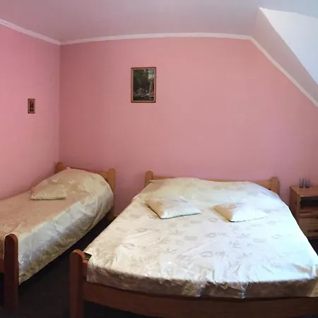 Sokolyne Gnizdo אורחן