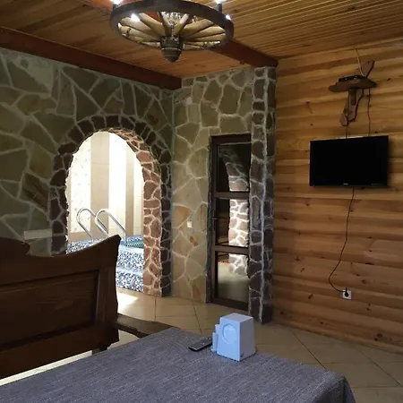 Inn Sokolyne Gnizdo Korostov