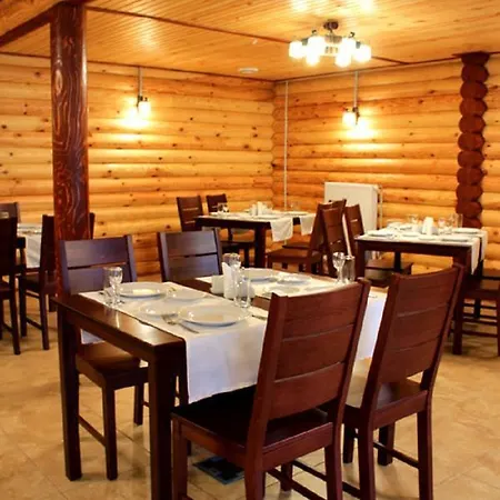 Sokolyne Gnizdo אורחן *