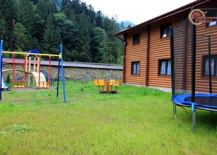 Sokolyne Gnizdo Värdshus *